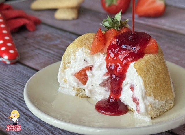 PAVESINI-TÖRTCHEN MIT JOGHURT UND ERDBEEREN