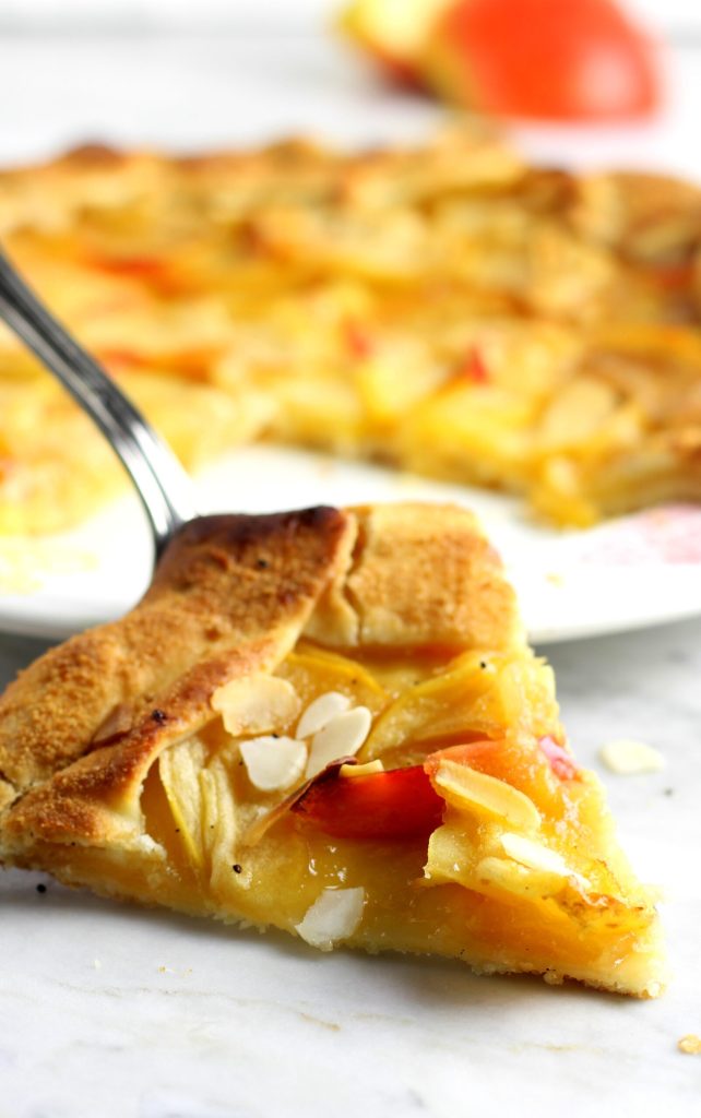 Mürbeteig-Galette mit Äpfeln