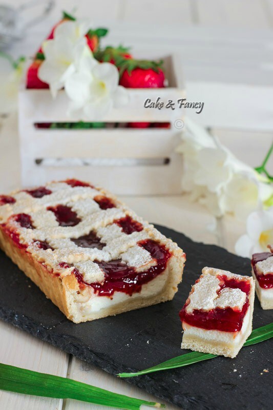 Torte mit Erdbeeren
