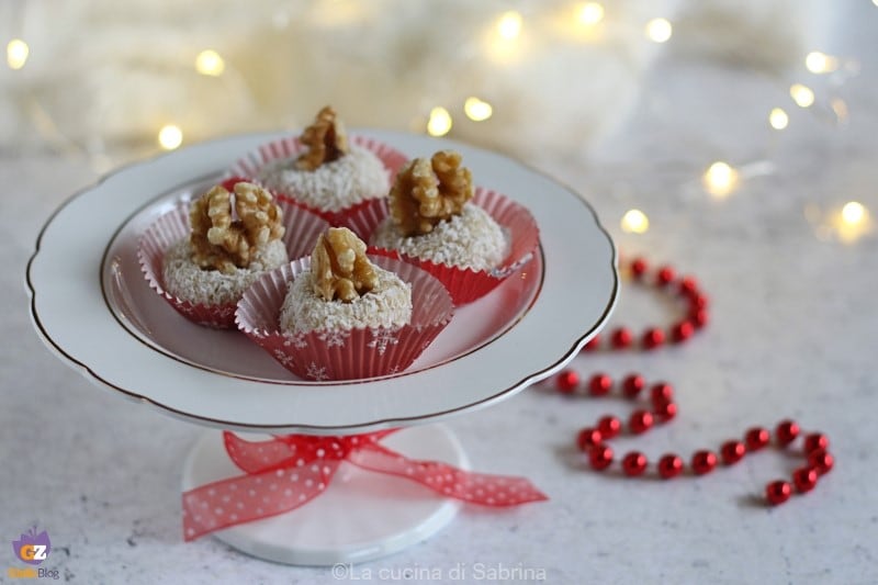 Trüffel mit Walnüssen und Kokosnuss ohne Backen