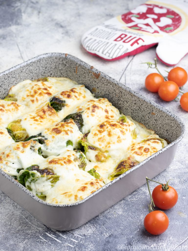 Rezept für überbackene Wirsingröllchen aus dem Ofen