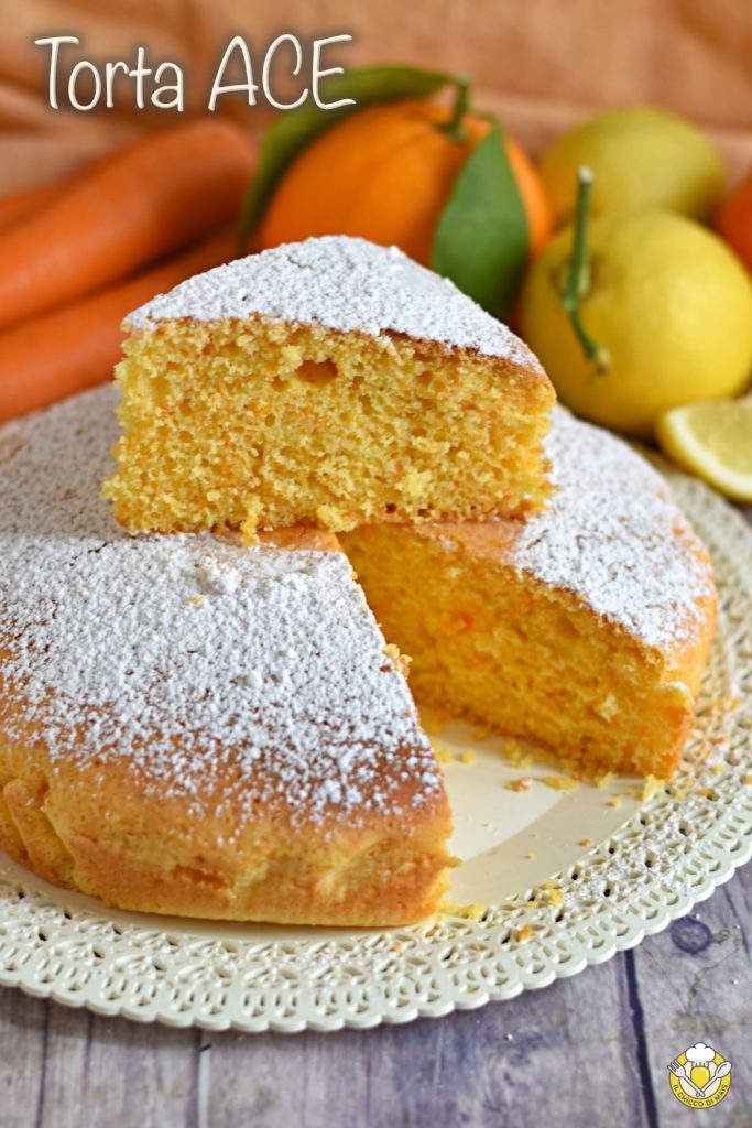 v_ ACE Kuchen Orangen, Karotten, Zitronen weicher Kuchen mit geriebenen Karotten il chicco di mais