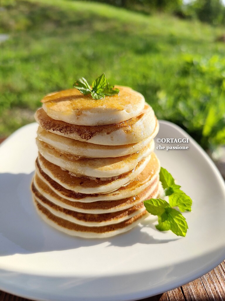einfache und leichte vegane Pfannkuchen Rezept