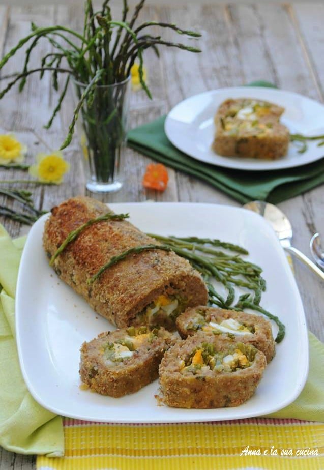 Frühlingshackbraten mit Spargel und Eiern