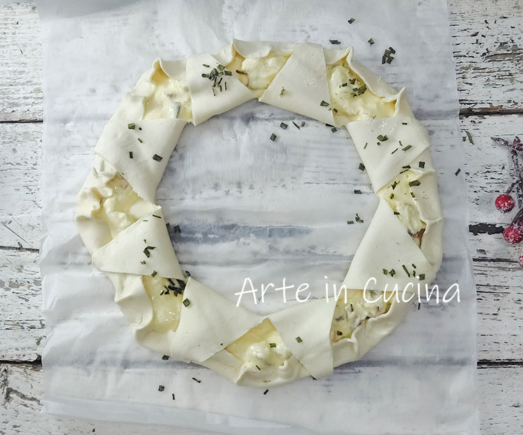 WEIHNACHTSKRANZ aus Blätterteig mit Ricotta und Wurstwaren