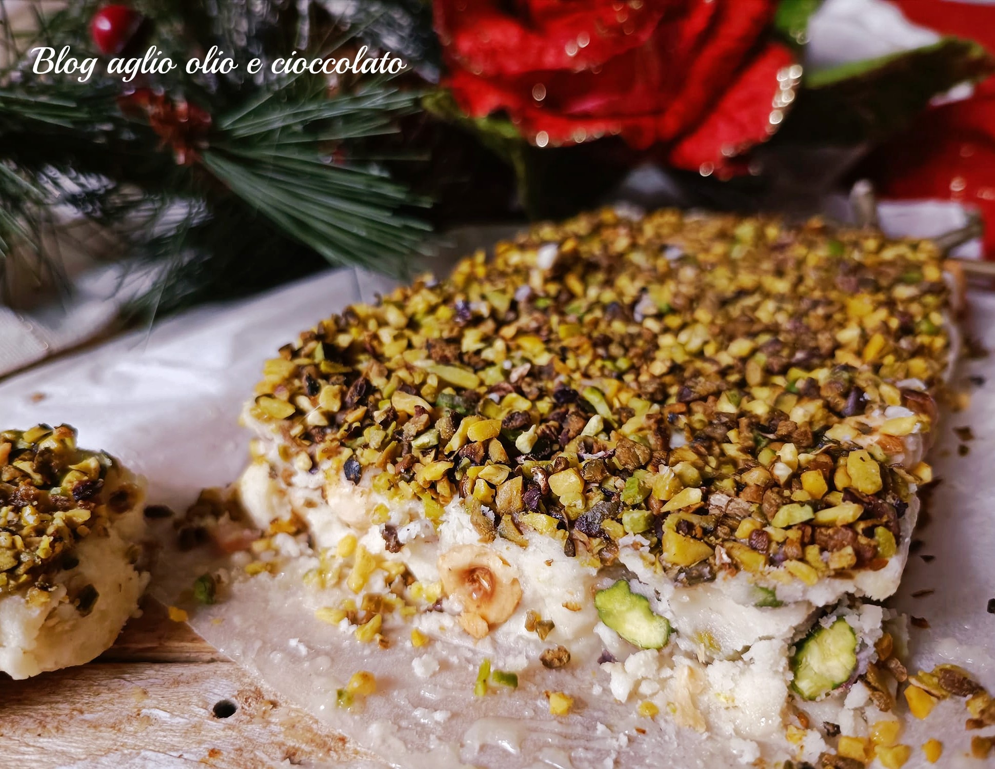 WEIHNACHTSRECHTECK MIT PISTAZIE