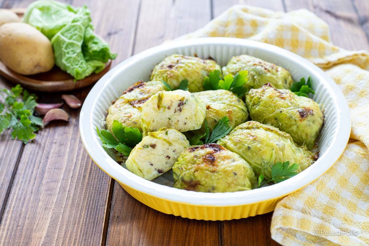 Wirsing- und Kartoffelrouladen