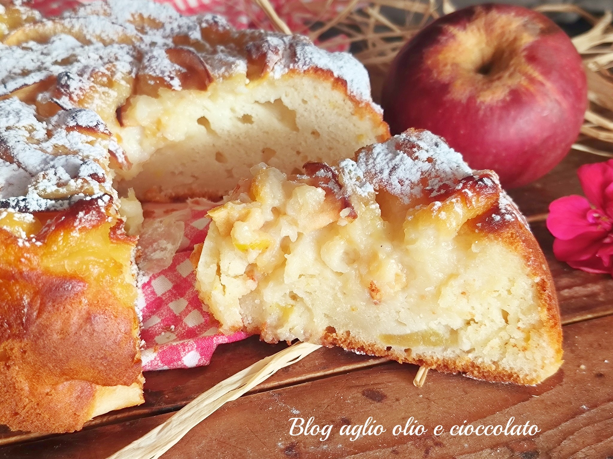 CREMIGER APFELKUCHEN MIT EIWEIß: FEUCHT UND LOCKER