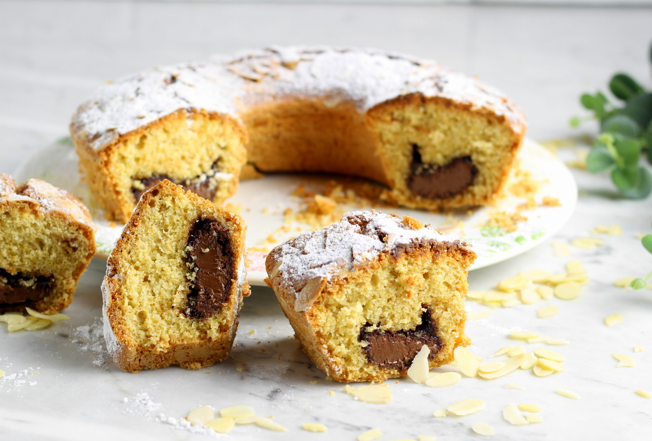 Gefüllter Kranzkuchen mit Haselnusscreme