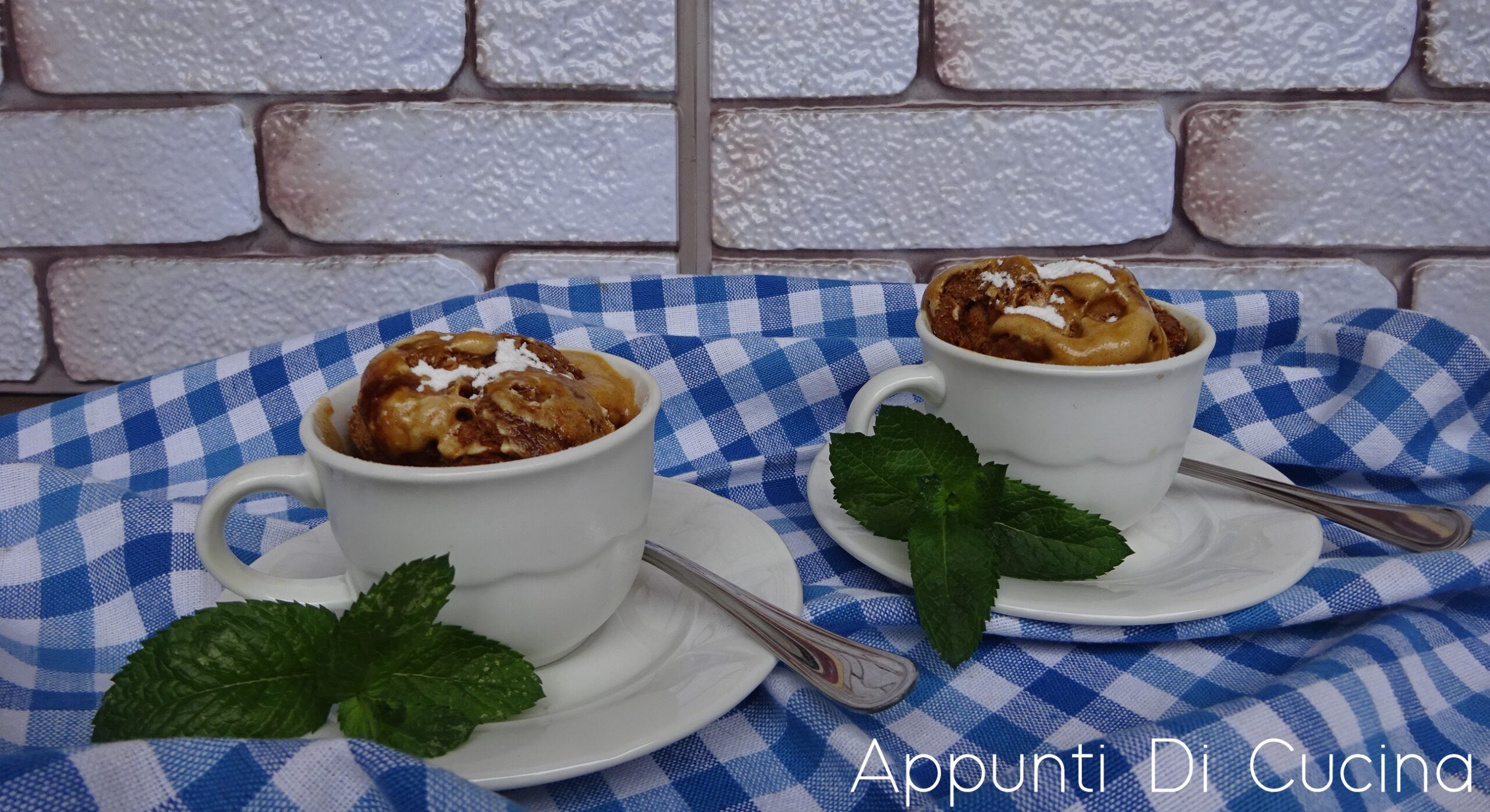 FALSCHES EIS MIT KAFFEE