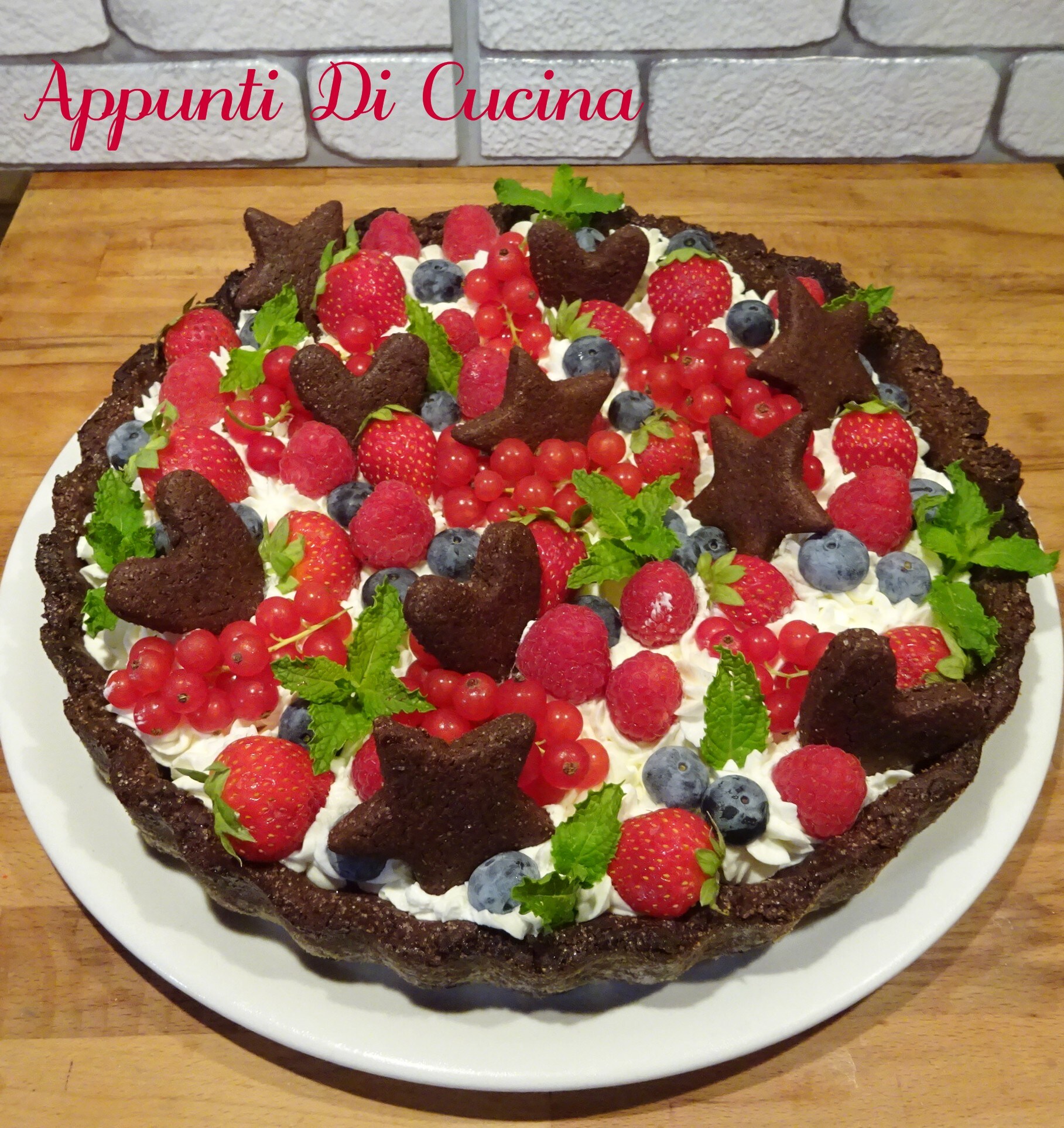 MASCARPONE-TORTE MIT WALDBEEREN