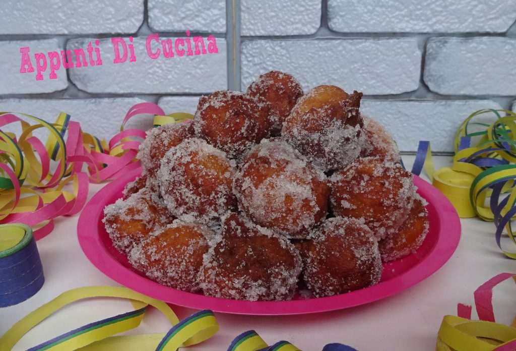 Ricotta-und-Amaretto-Krapfen