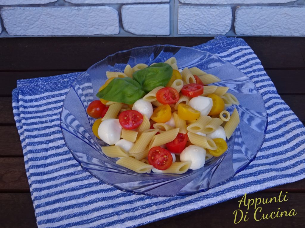 Mezze penne im Salat