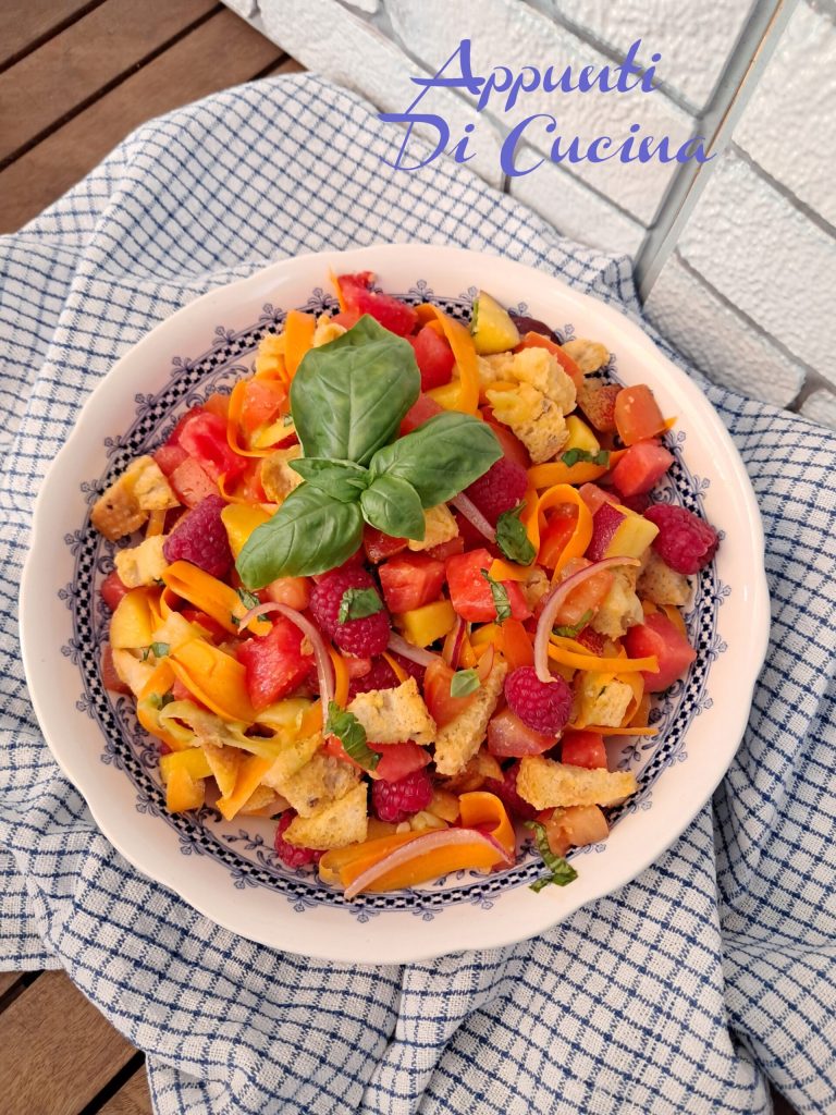 Frucht- und Gemüse-Panzanella
