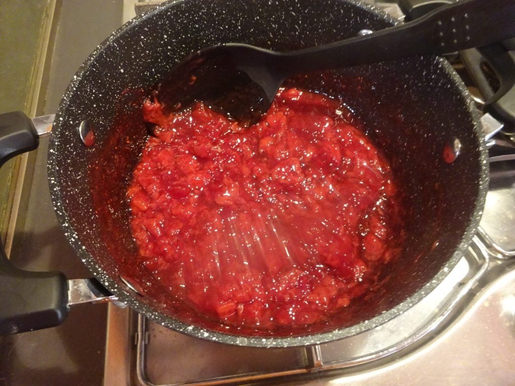 Käsekuchen mit Erdbeerkompott