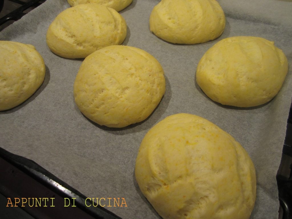 Weiche Brötchen mit Grana Padano