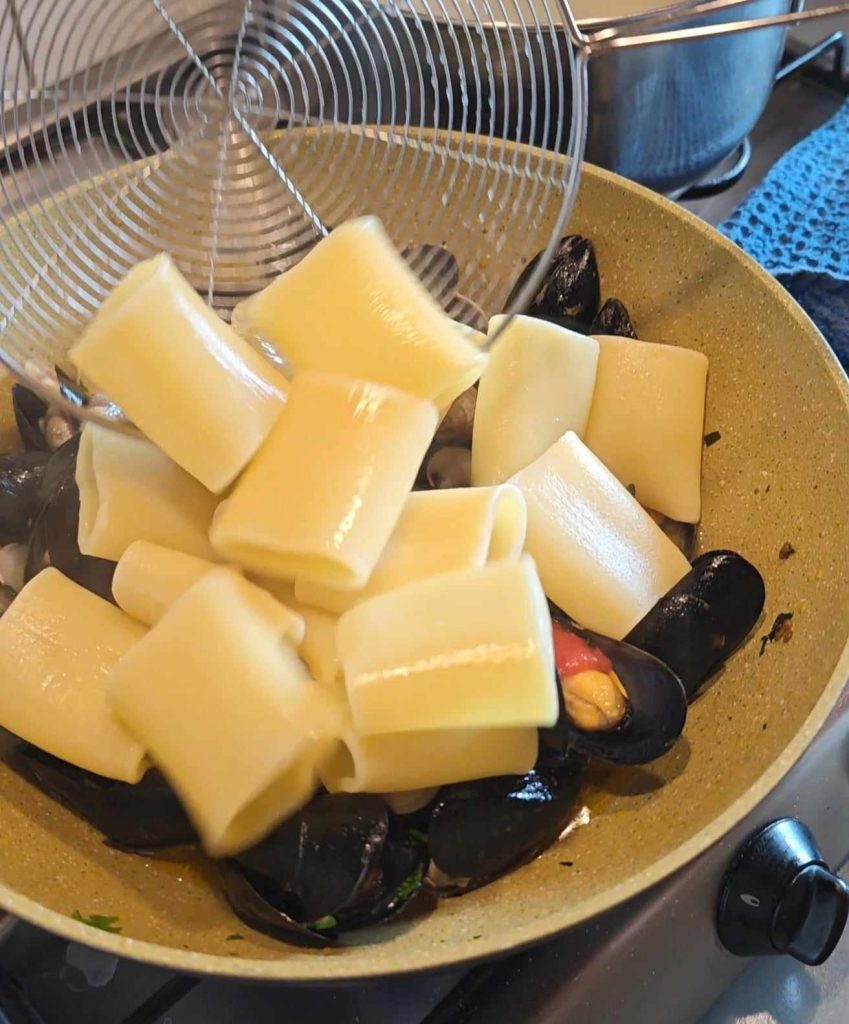 Paccheri mit Meeresfrüchten