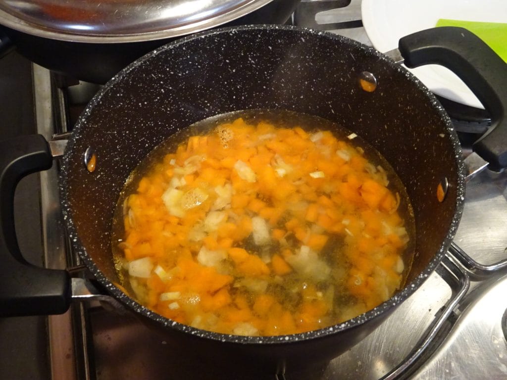 Kichererbsen- und Dinkelsuppe