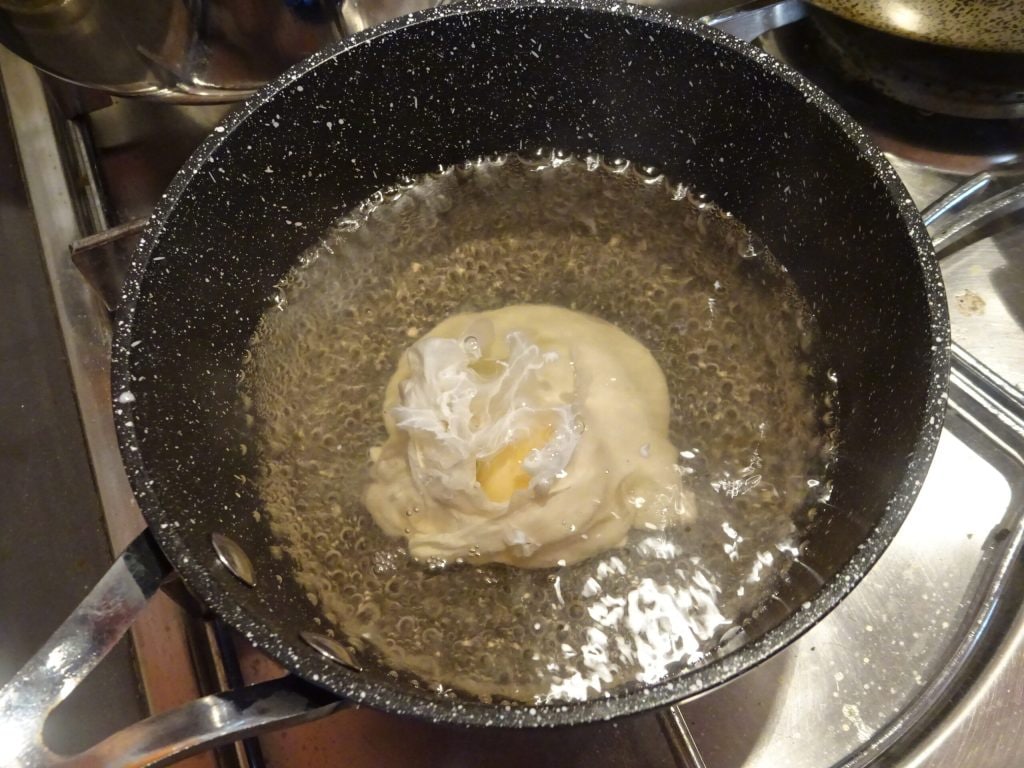 Spargel mit pochierten Eier