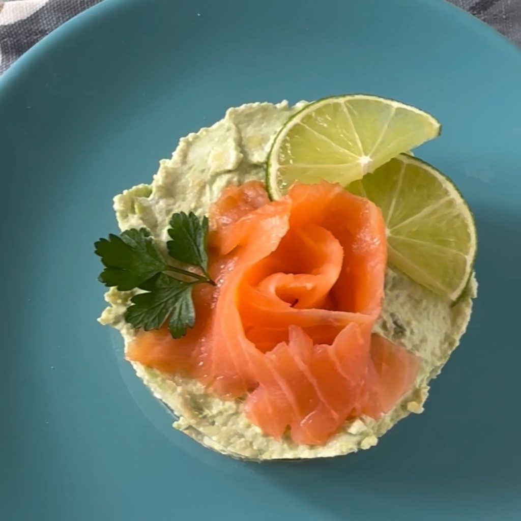 Avocado und Lachs Cheesecake