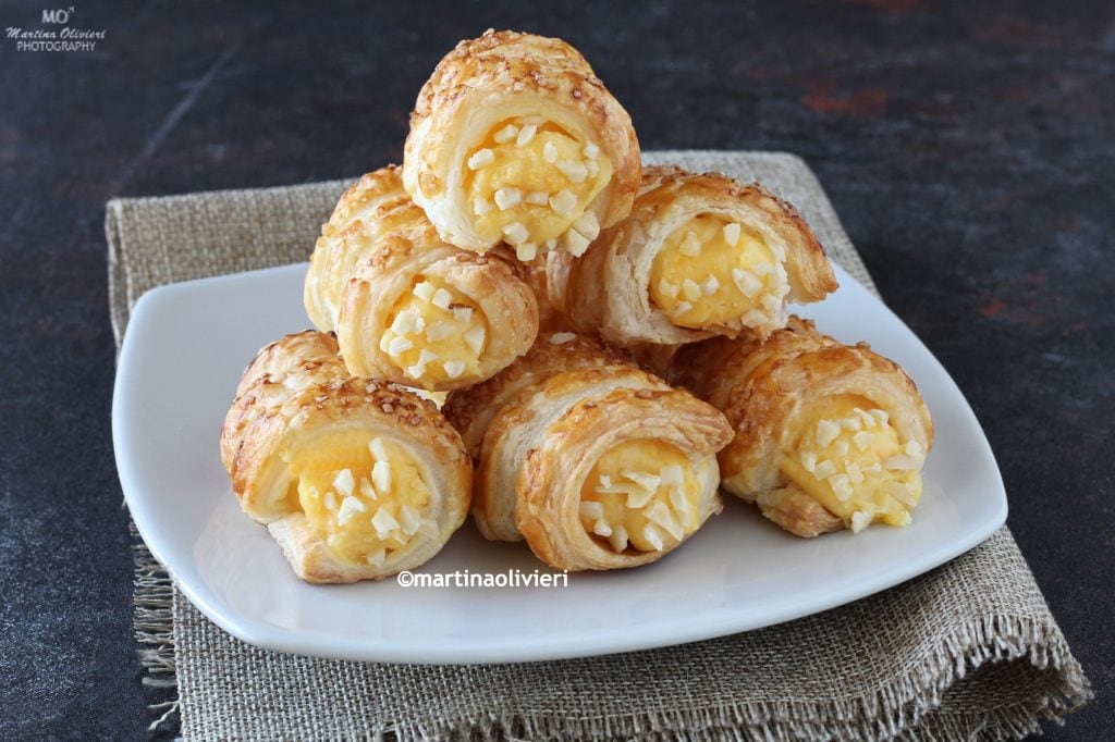 Blätterteig-Cannoli mit Vanillecreme