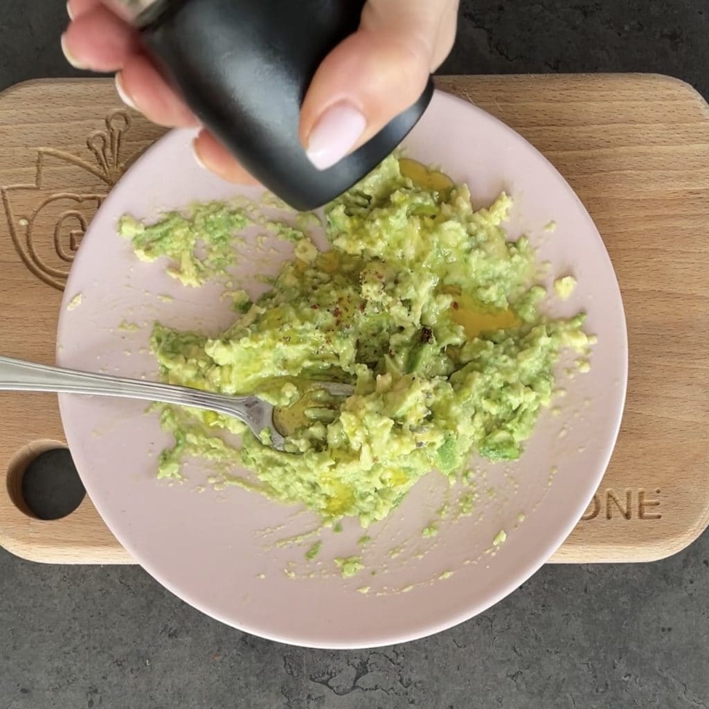 Crostini mit Garnelen und Avocado-Creme