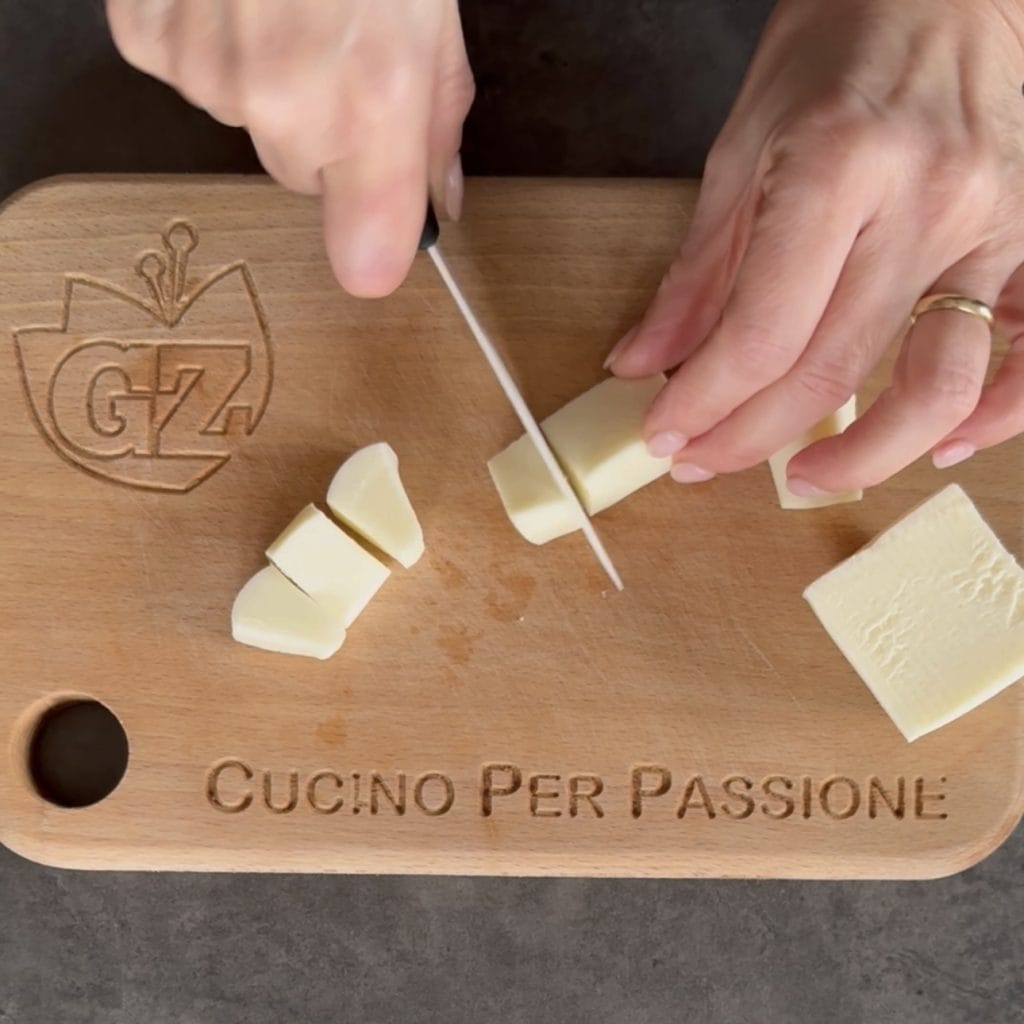 Frikadellen in weißer Sauce