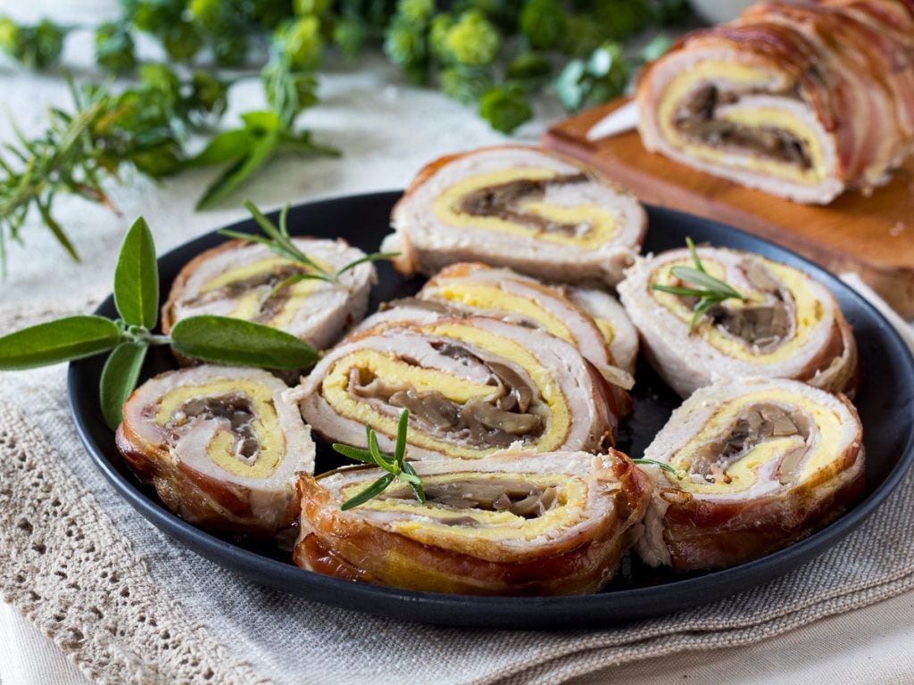 Gefüllte Putenrolle