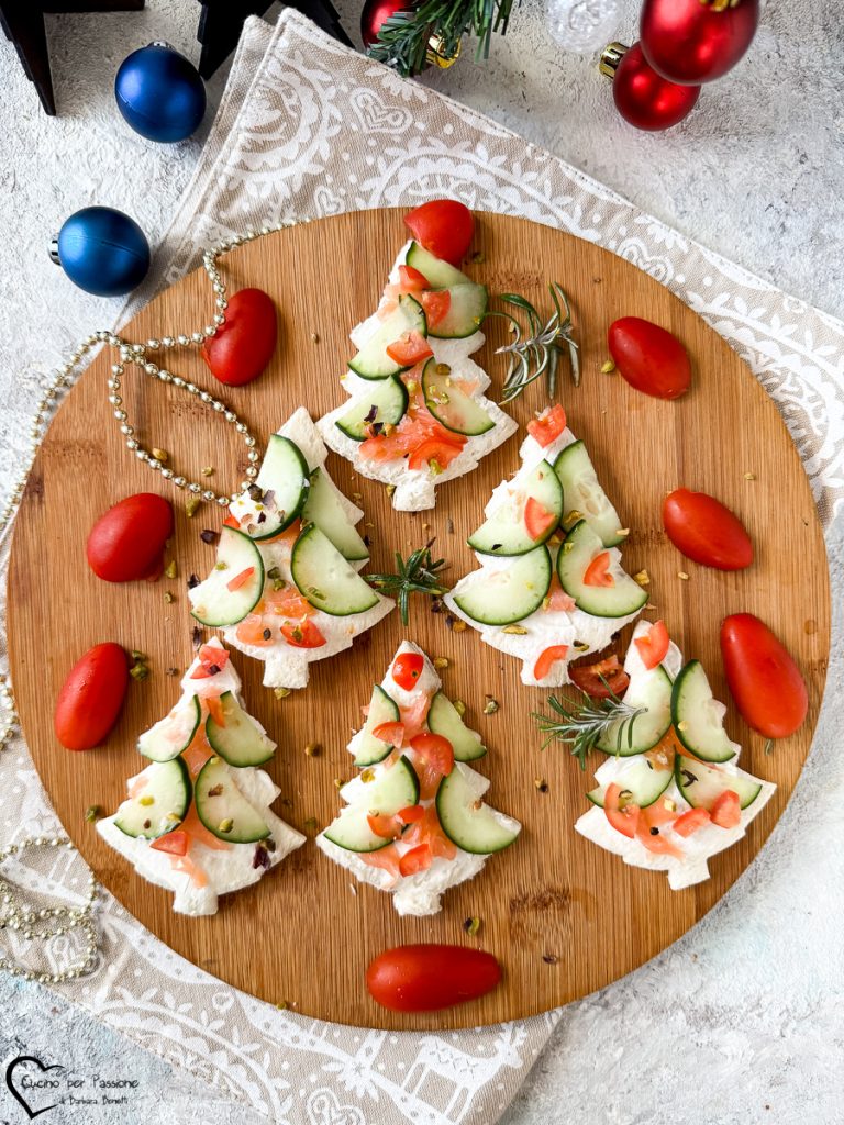 Gefüllte Weihnachtsbäume aus Toastbrot