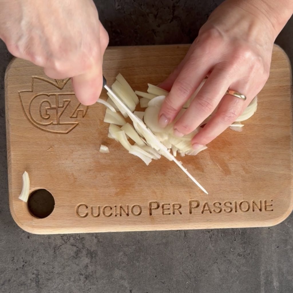 Hähnchen-Stückchen mit Erbsen