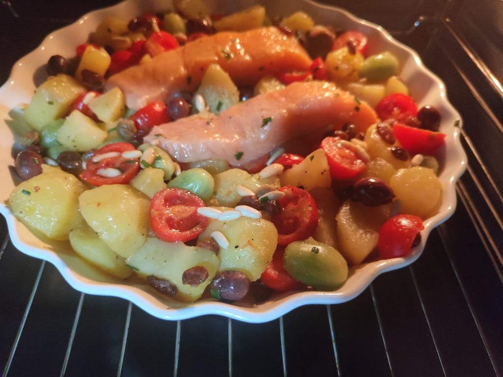 Lachs und Kartoffeln mit mediterranem Duft