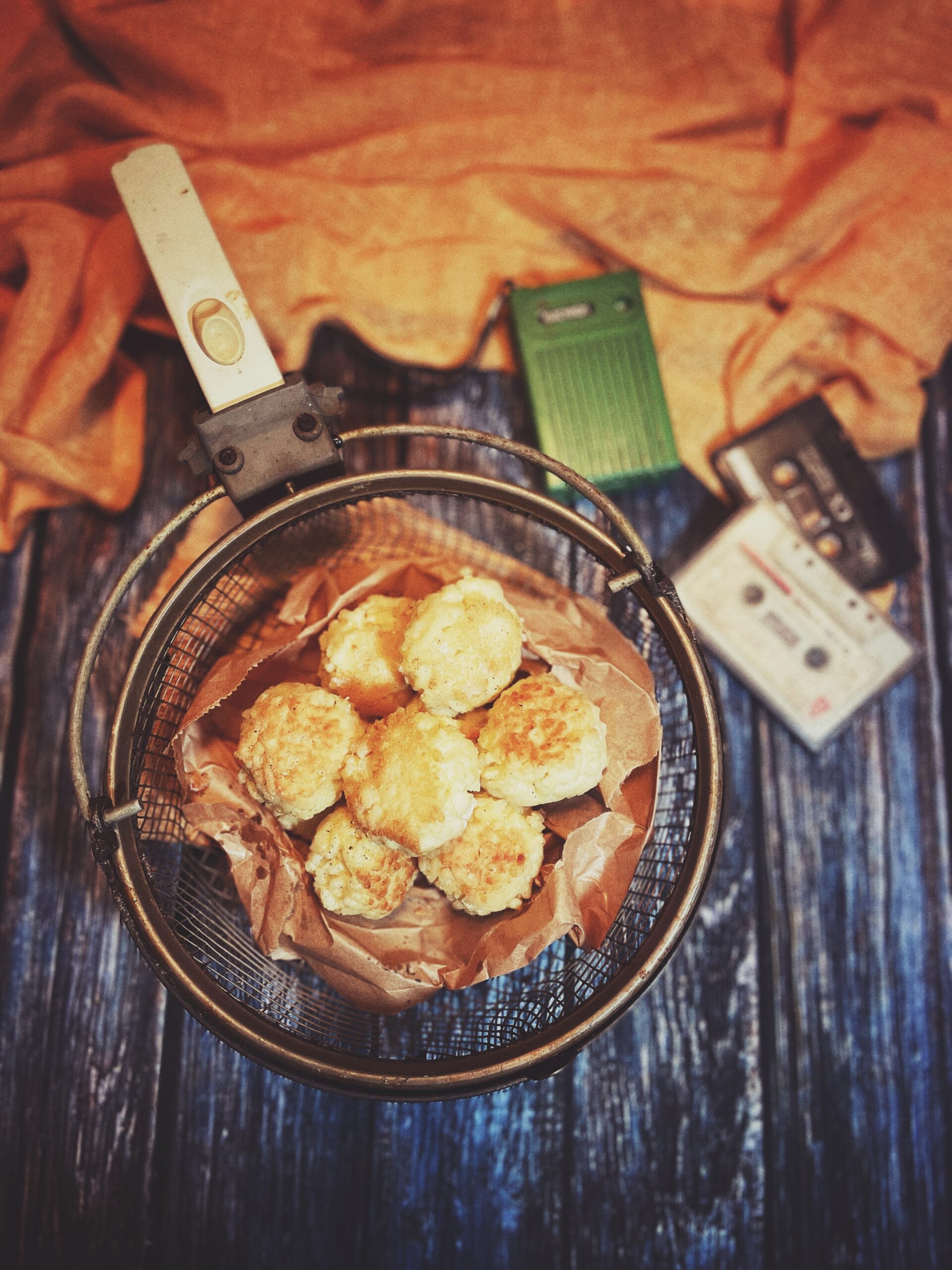 Reisbällchen aus den 80er Jahren: Vintage-Rezept mit übrig gebliebenem Reis und Fritteuse