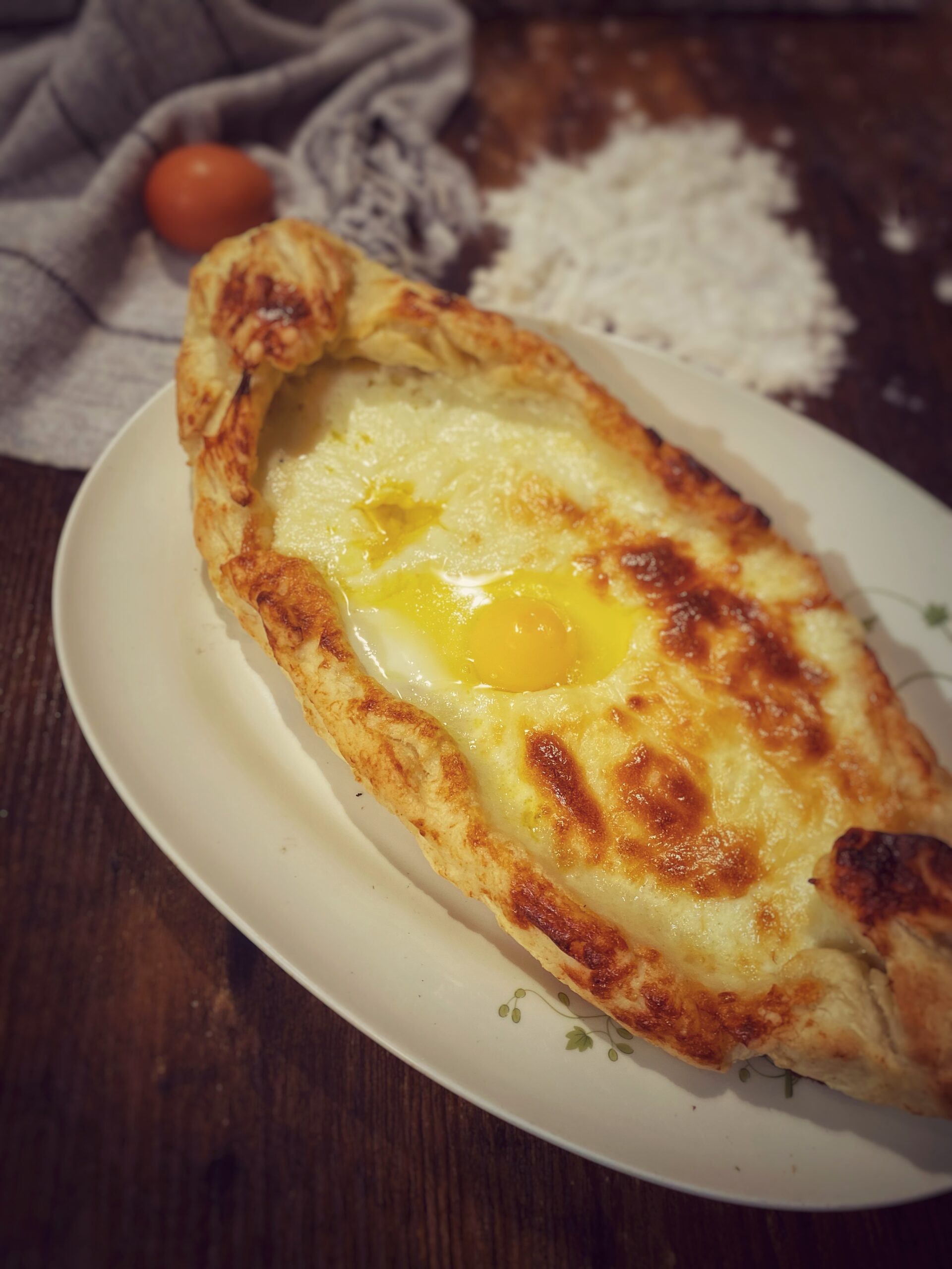 Khachapuri Acharuli (Georgien)