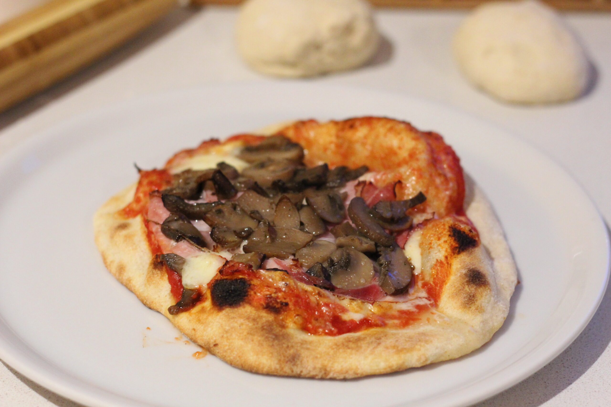 Pizza mit Mehl 1 und Manitoba im Planetenmischer