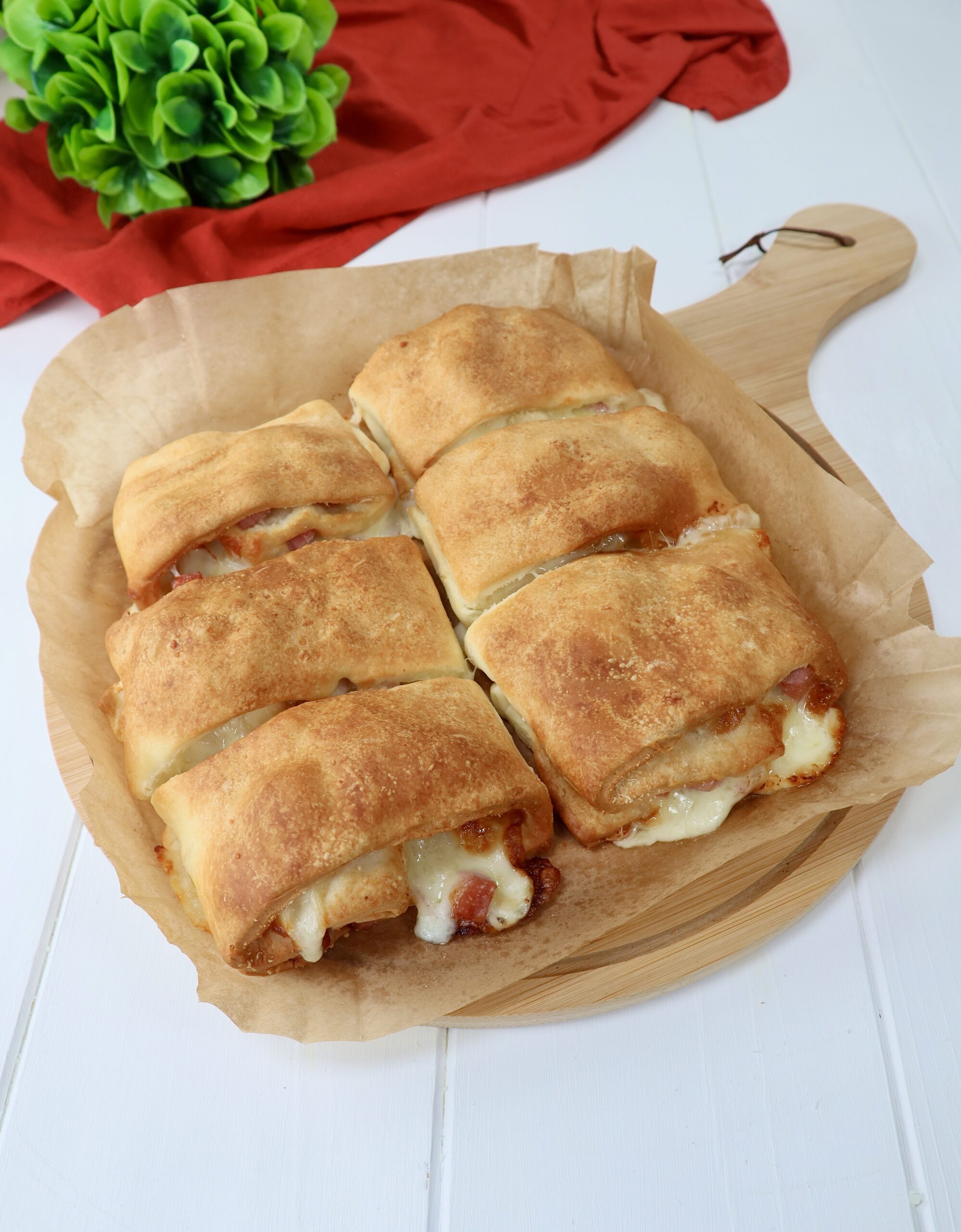 Schnelle Pizza-Brötchen in der Heißluftfritteuse