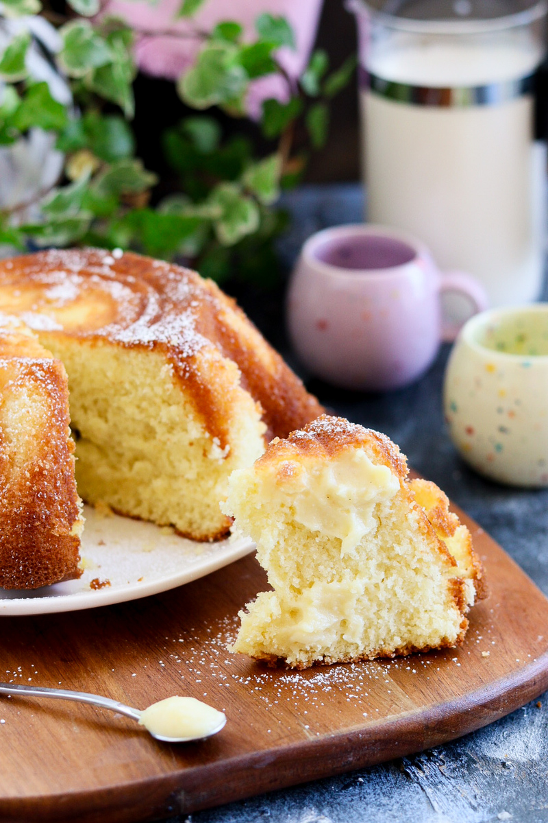 Nua-Kuchen mit weicher und feuchter Konditorcreme