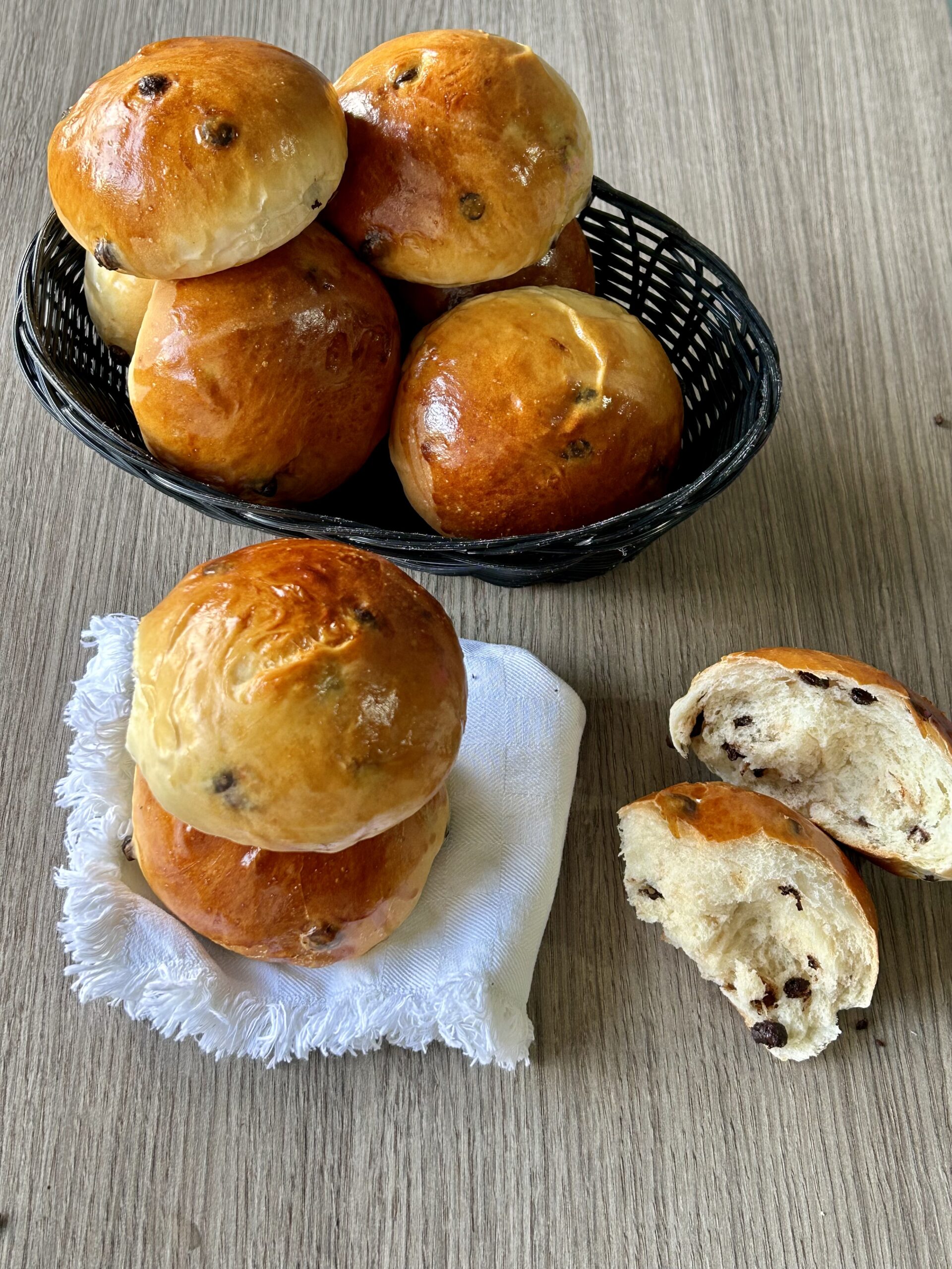 Milchbrötchen mit Schokoladentropfen