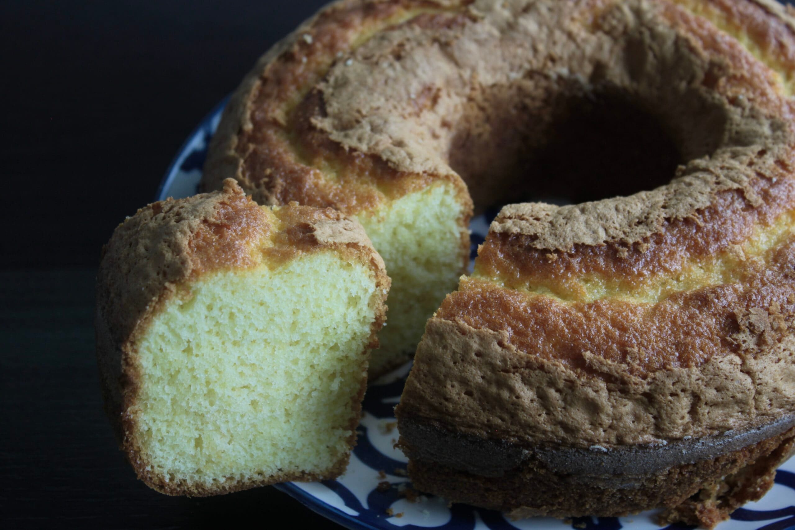 Weicher 7-Gläser-Kuchen: Das klassische Rezept zum Frühstück