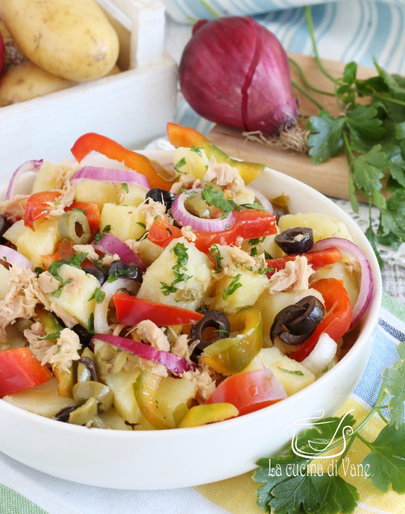 KARTOFFELSALAT MIT THUNFISCH UND PAPRIKA