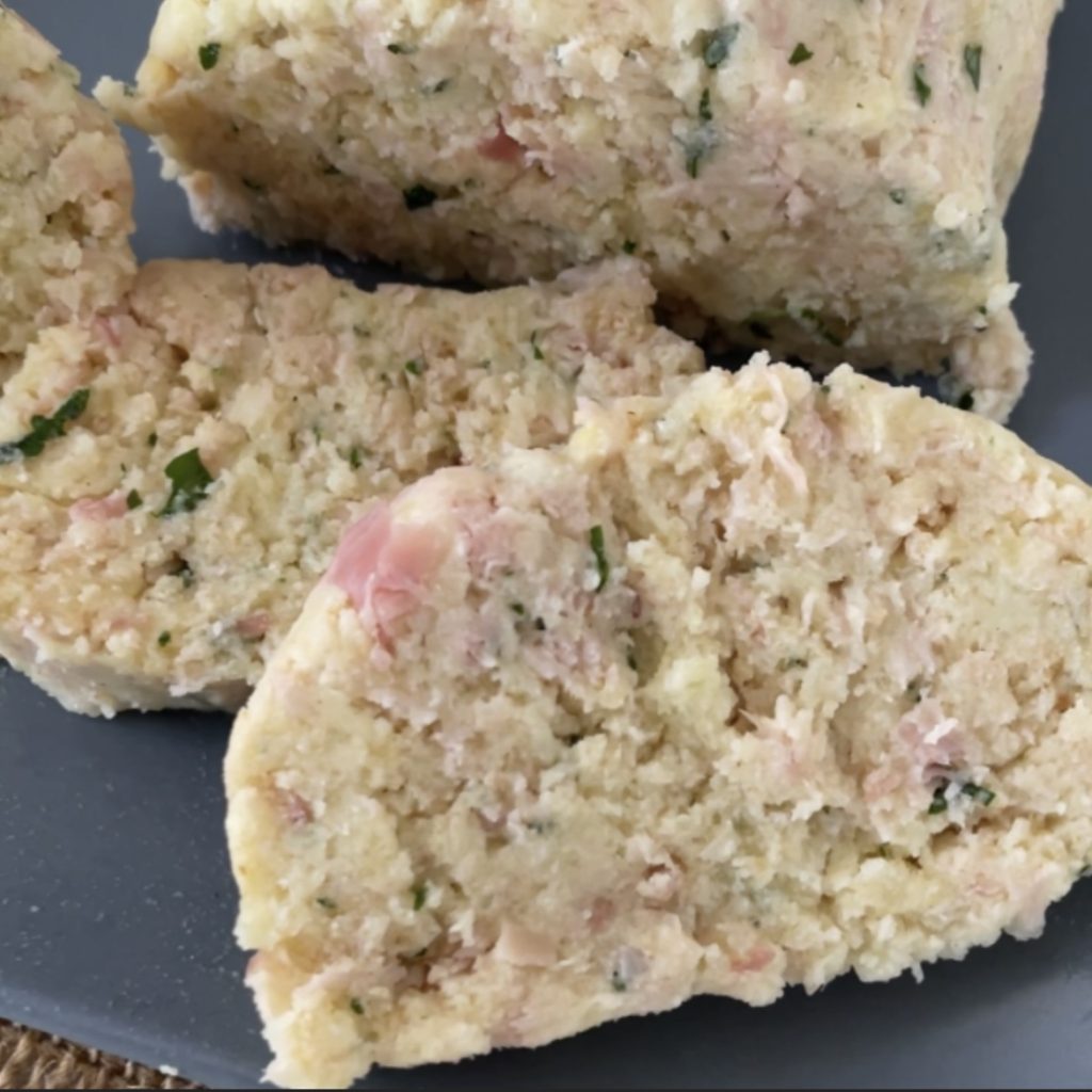 Kalter Hackbraten mit Kartoffeln und Schinken