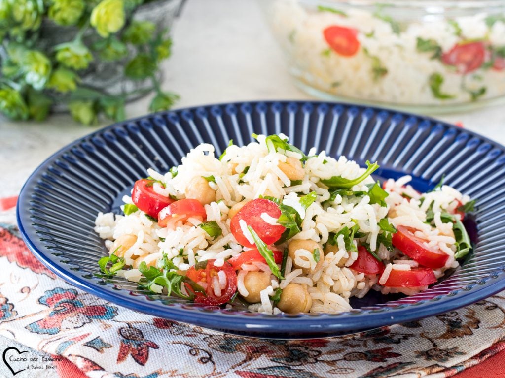 Kalter Reis mit Kichererbsen und Kirschtomaten