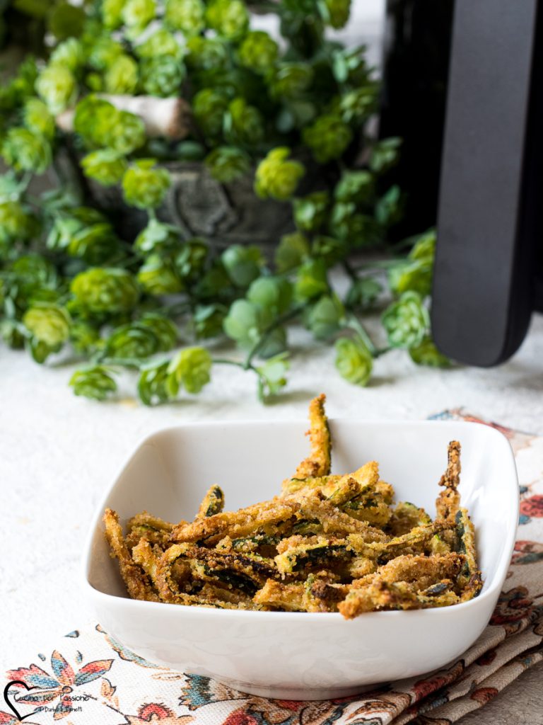 Knusprige Zucchinistäbchen in der Heißluftfritteuse