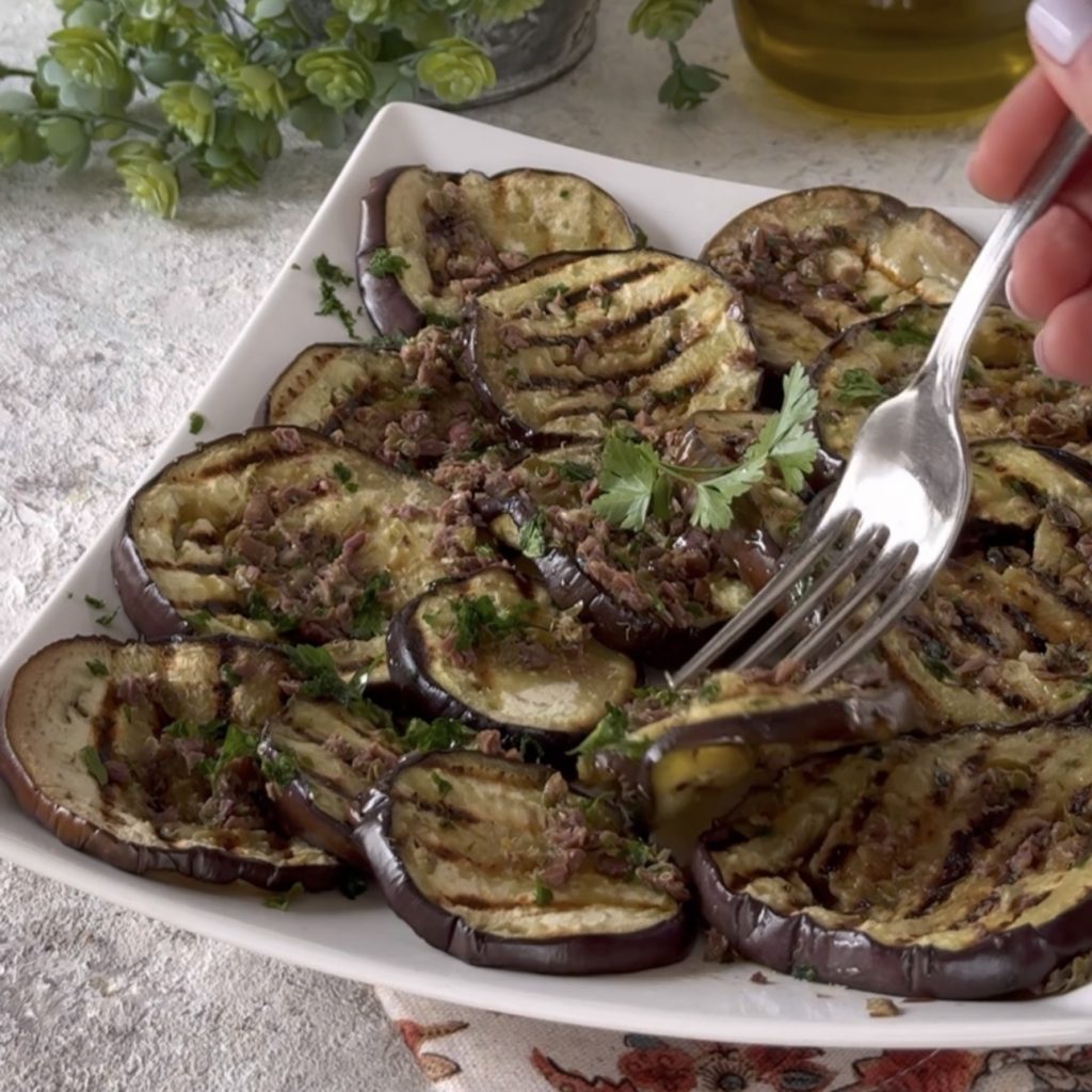 Marinierte gegrillte Auberginen