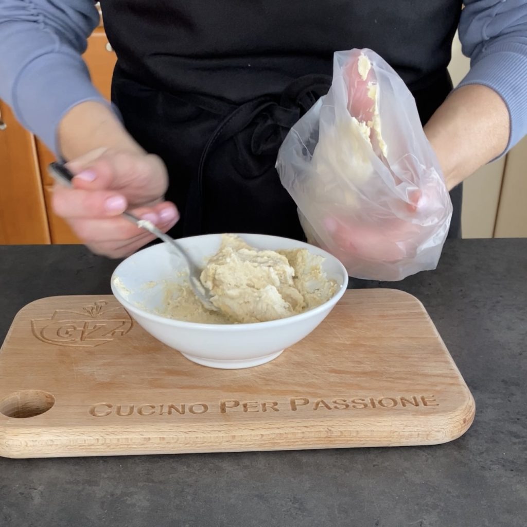 Mit Thunfisch gefüllte Zitronen