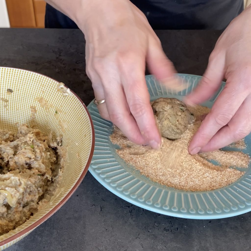 Omas Auberginenfrikadellen