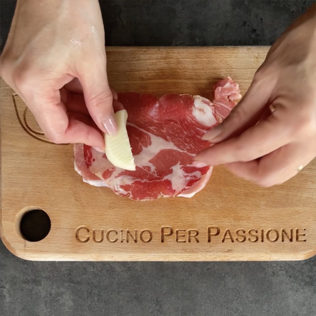 Panierte Schweinelende-Rouladen