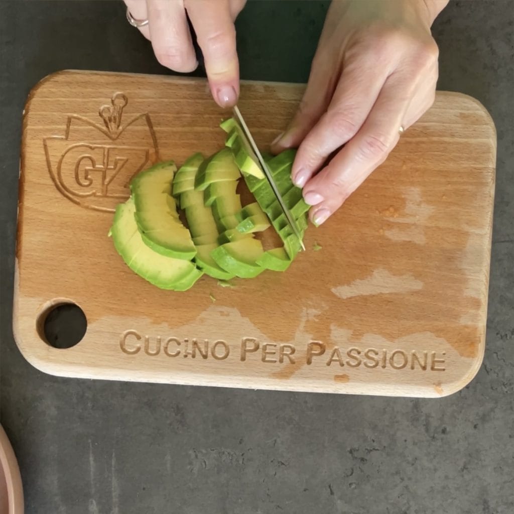Reissalat mit Schinken und Melone mit Avocado
