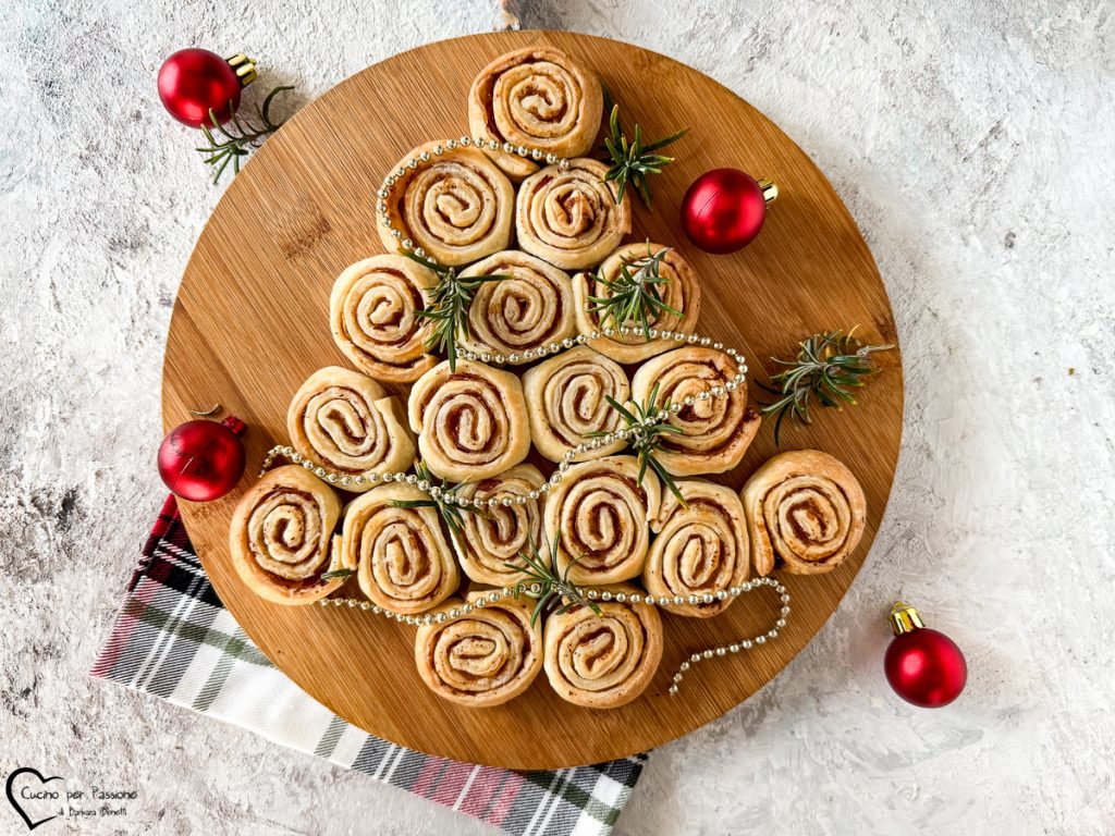 Salziger Blätterteig-Weihnachtsbaum