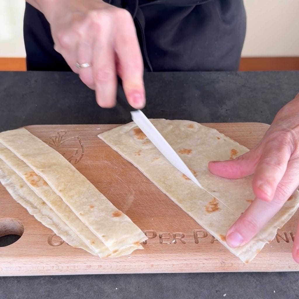 Vorspeise aus Piadina mit Salami