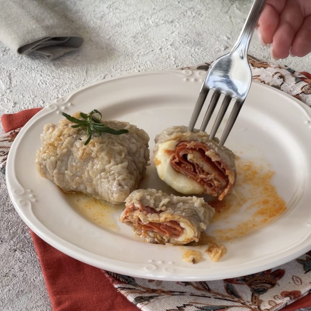 WÜRZIGE FLEISCHRÖLLCHEN mit Spianata